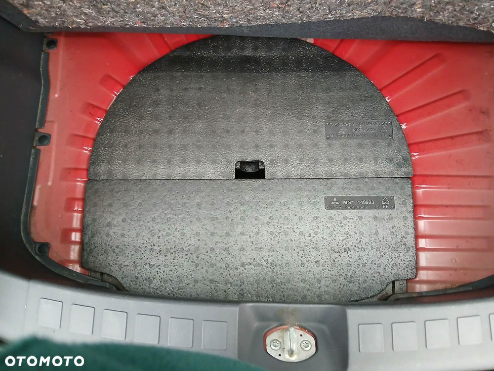 Mitsubishi Colt - 10