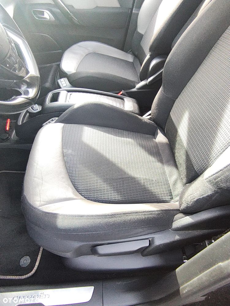 Citroën C4 Picasso e-HDi 115 ETG6 Exclusive - 26