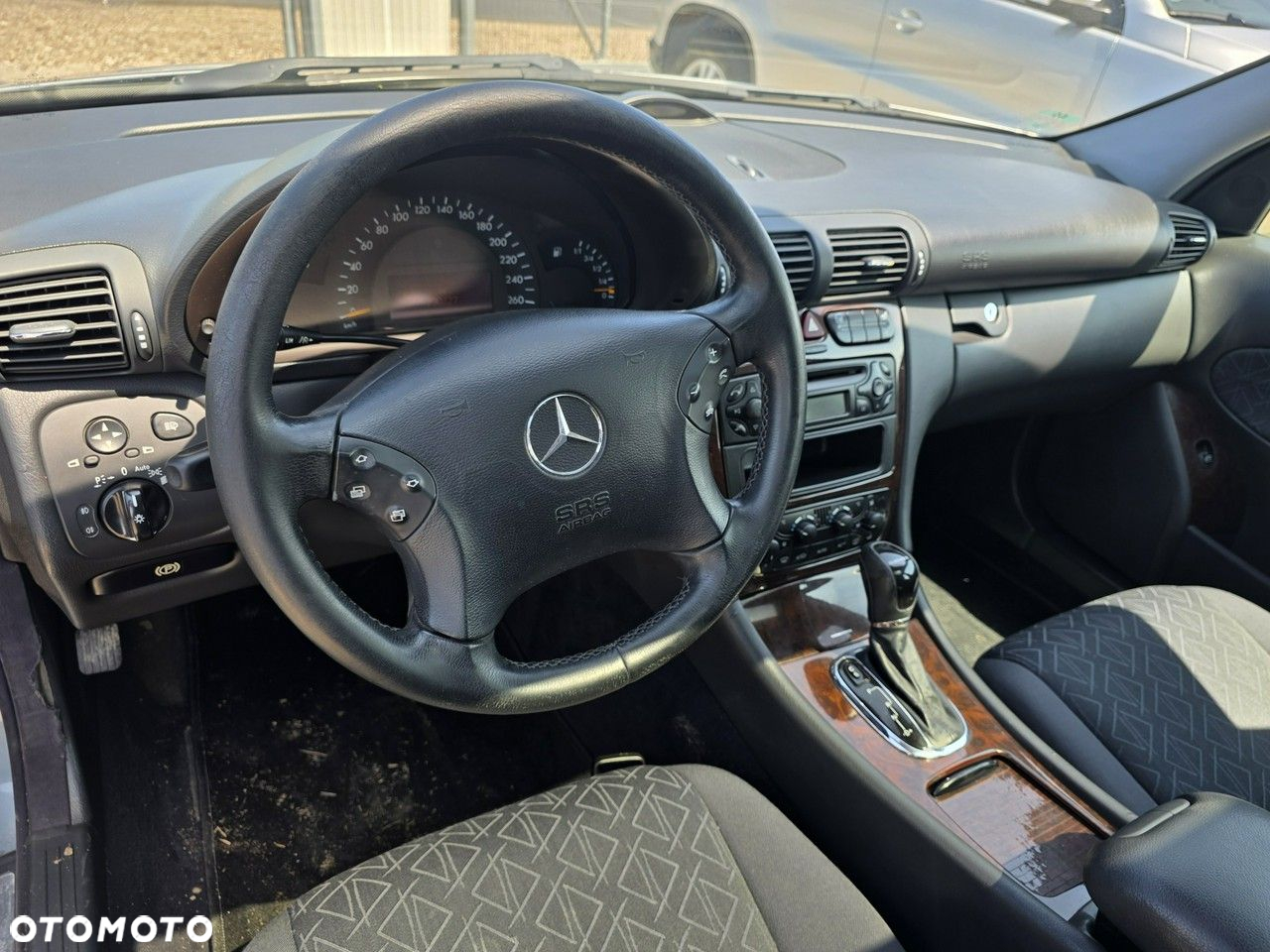 Mercedes-Benz Klasa C 180 T Kompressor Automatik Avantgarde - 28