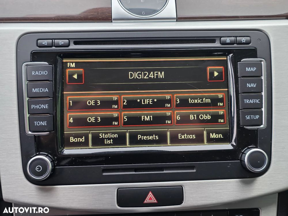 Volkswagen Passat Variant 2.0 TDI 4Motion DSG BlueMotion Tech Highline - 17