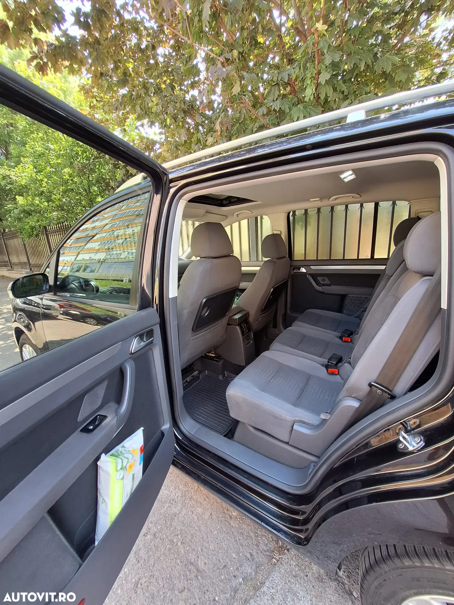 Volkswagen Touran 2.0 TDI Highline - 7