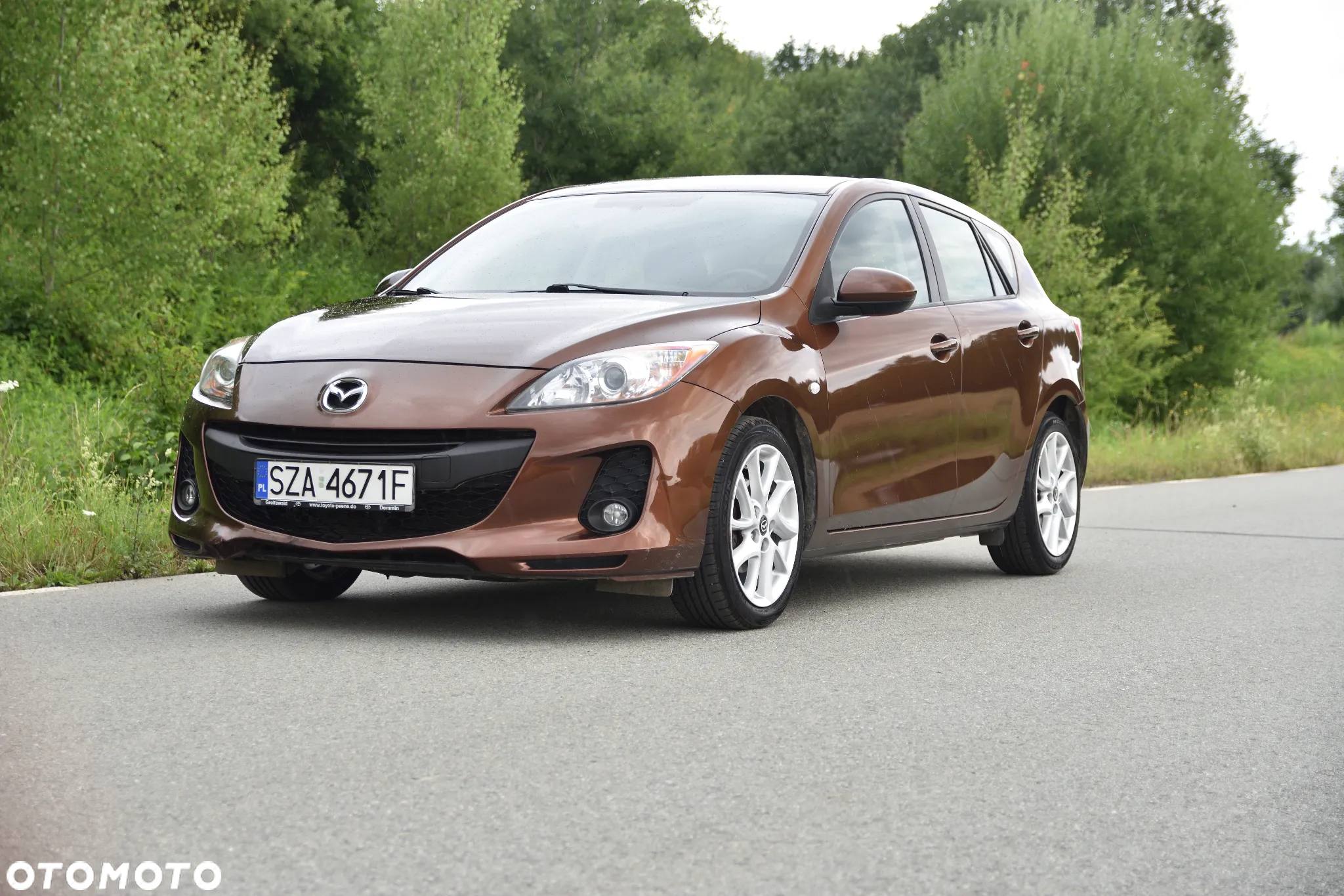 Mazda 3 1.6 Exclusive + - 3