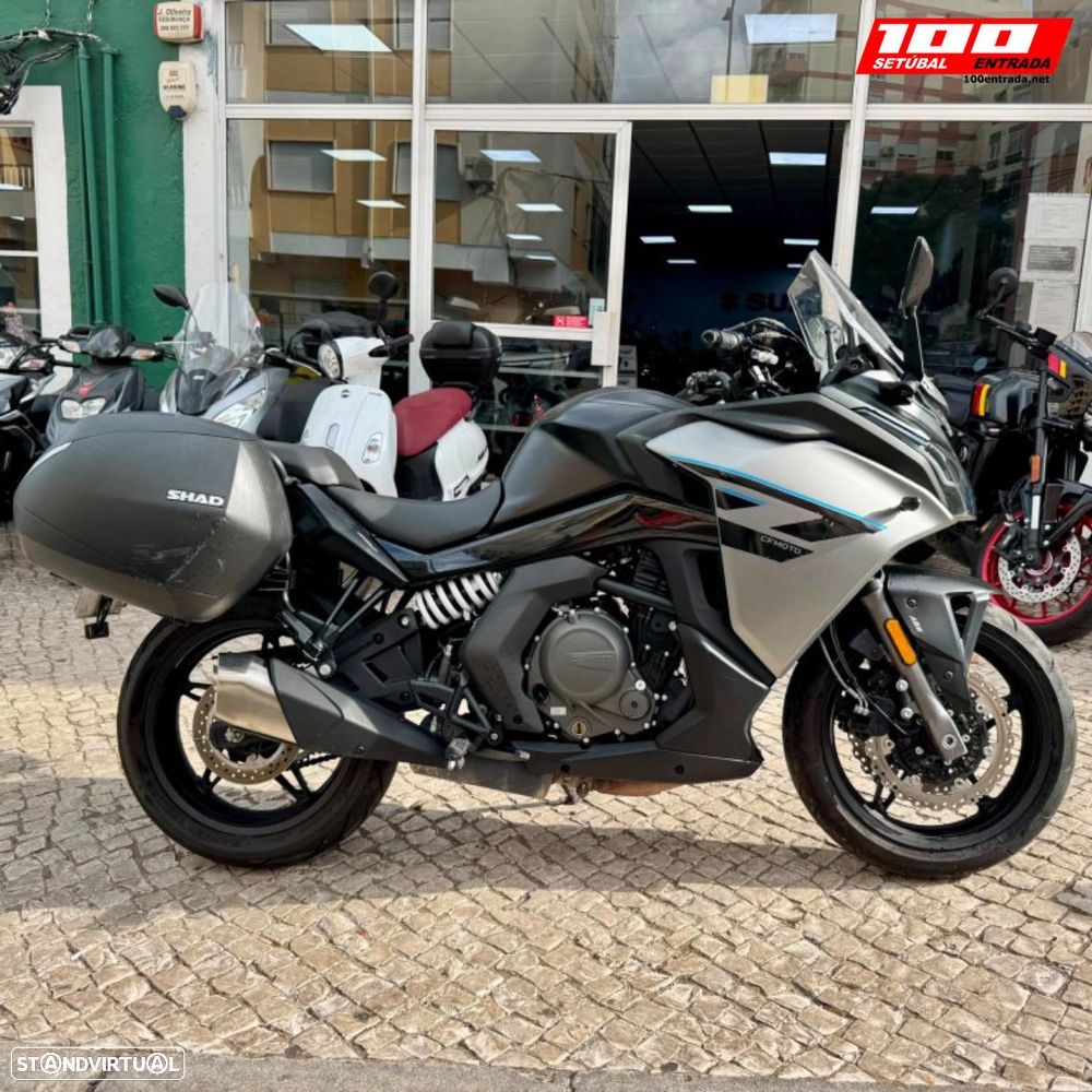 CF Moto 650GT 8F - 17