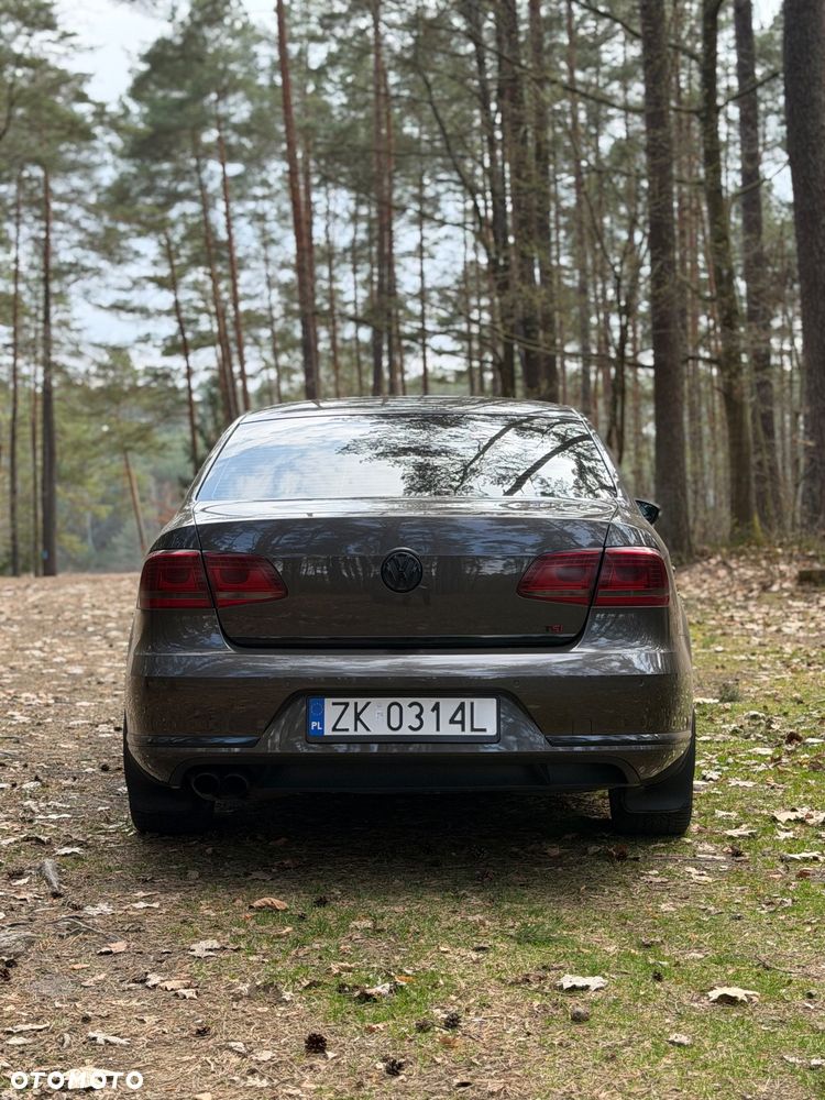 Volkswagen Passat - 5