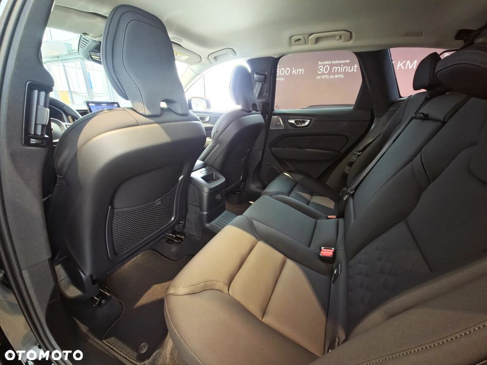 Volvo XC 60 T8 Plug-In Hybrid AWD Plus Dark - 10