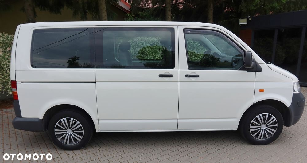 Volkswagen Transporter - 2