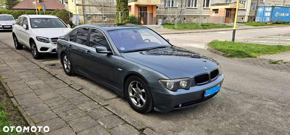 BMW Seria 7 735i L - 2