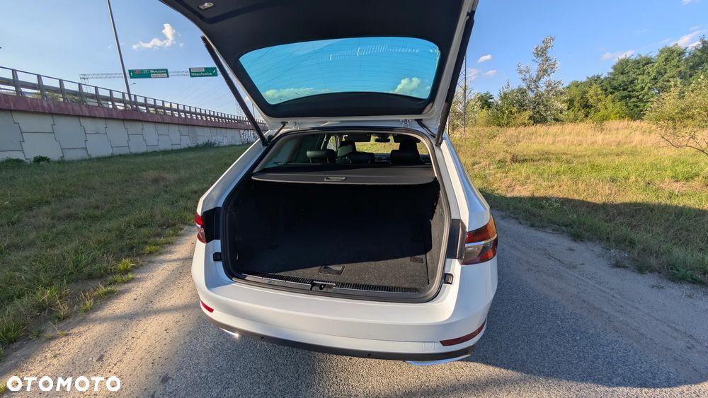 Skoda Superb 2.0 TDI 4x4 DSG L&K - 16
