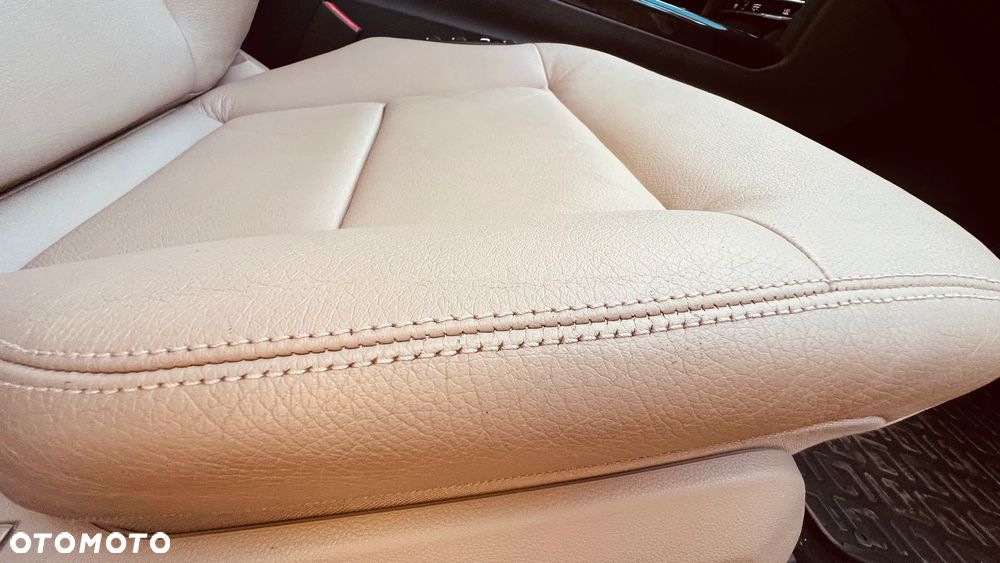 Mercedes-Benz Klasa E 350 CDI BlueEff - 30