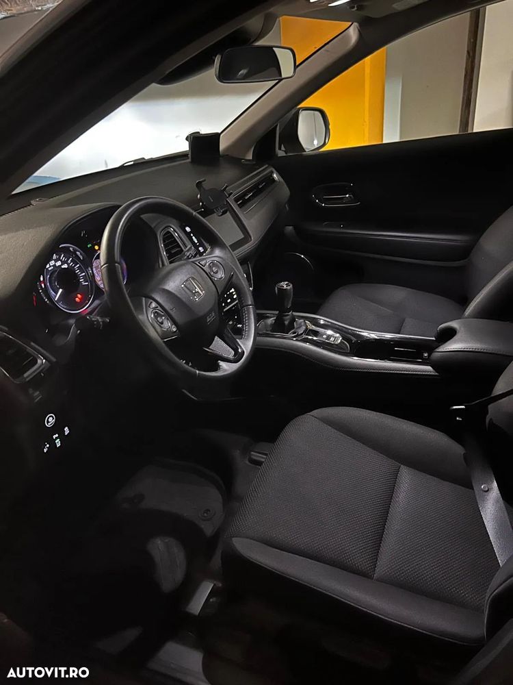 Honda HR-V 1.5 i-VTEC M/T Elegance - 16