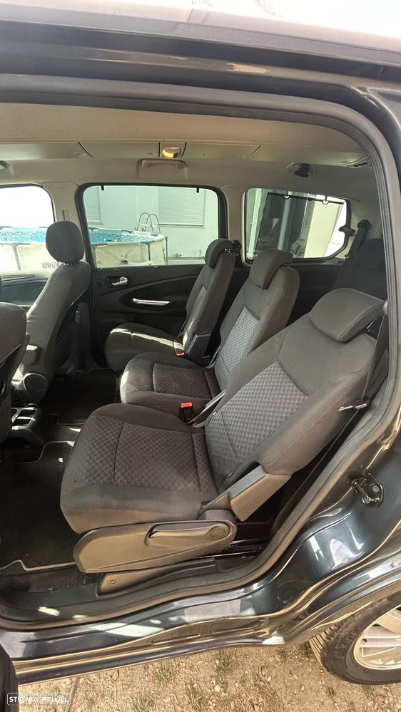 Ford Galaxy 1.8 TDCi Ghia - 12