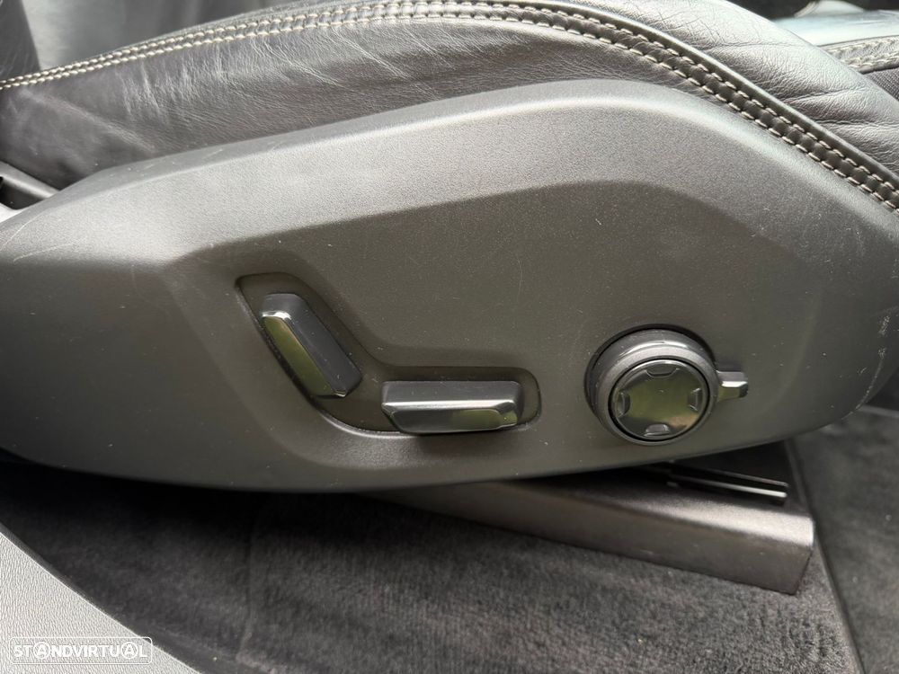 Volvo XC 90 2.0 D5 Inscription AWD - 24