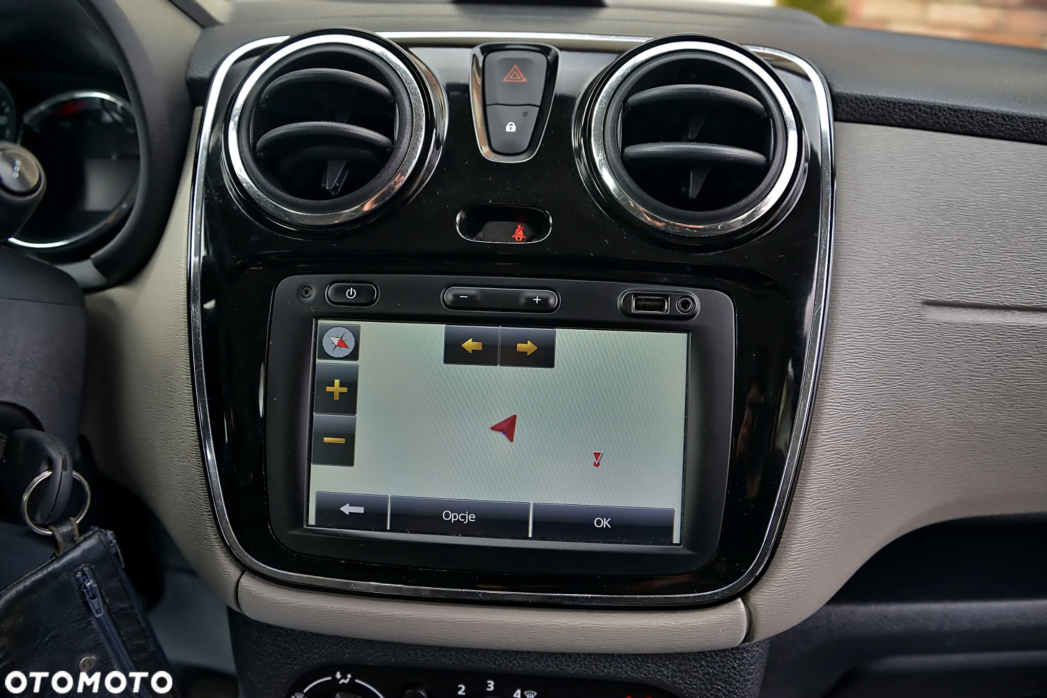 Dacia Lodgy TCe 115 Laureate - 36