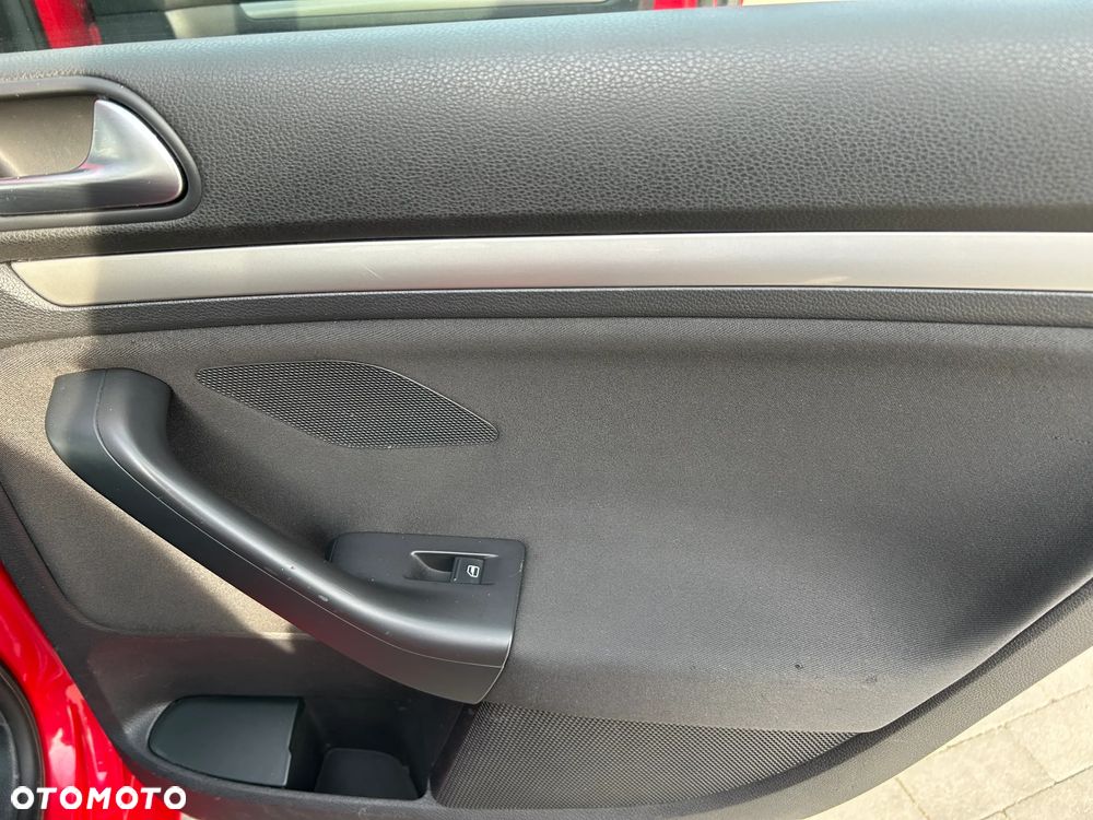 Volkswagen Golf VI 1.6 TDI Comfortline - 19