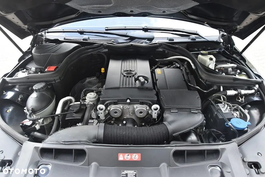 Mercedes-Benz Klasa C 180 T Kompressor Automatik Avantgarde - 23
