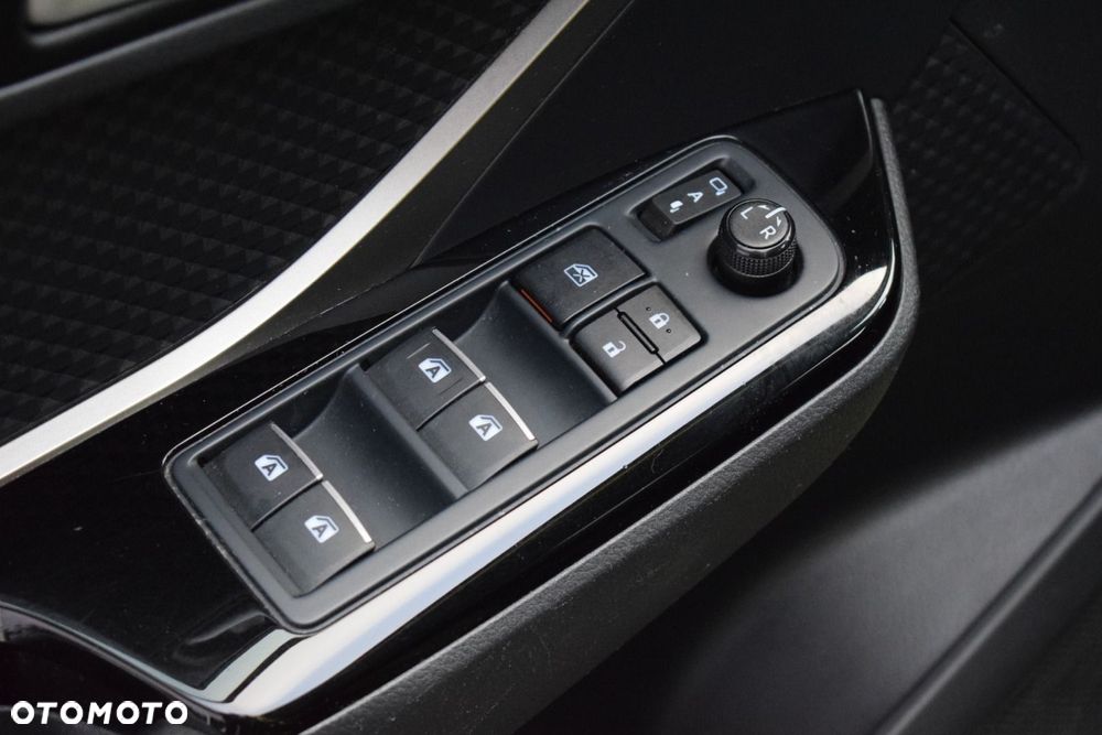 Toyota C-HR 1.8 Hybrid Neon Lime powered by JBL - 16