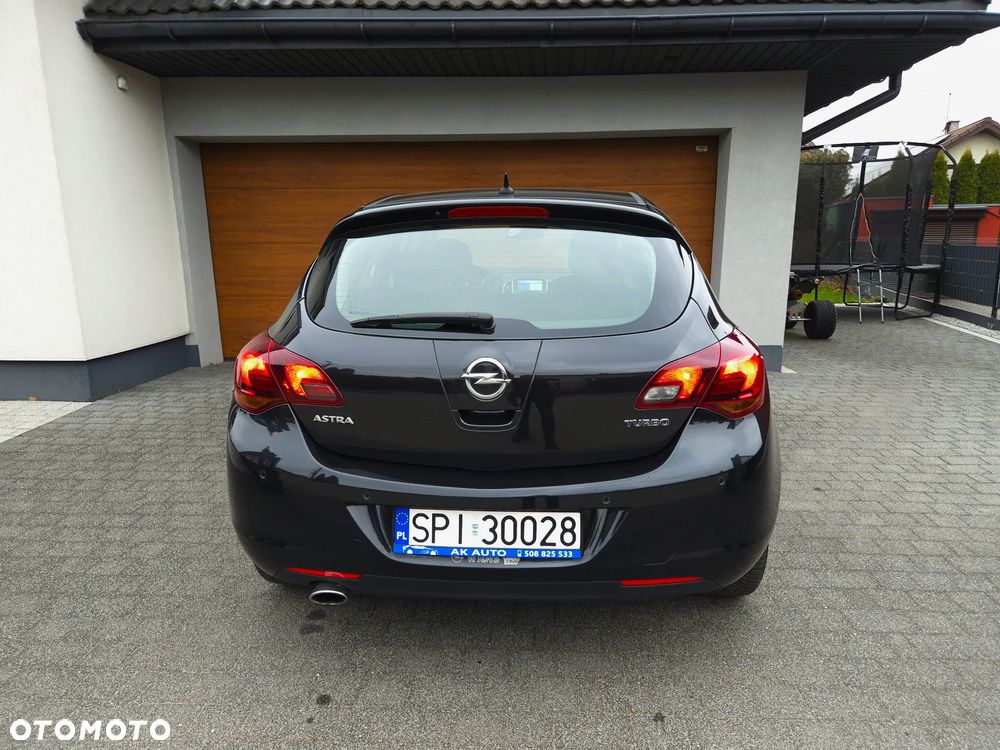 Opel Astra 1.6 Turbo Innovation - 12