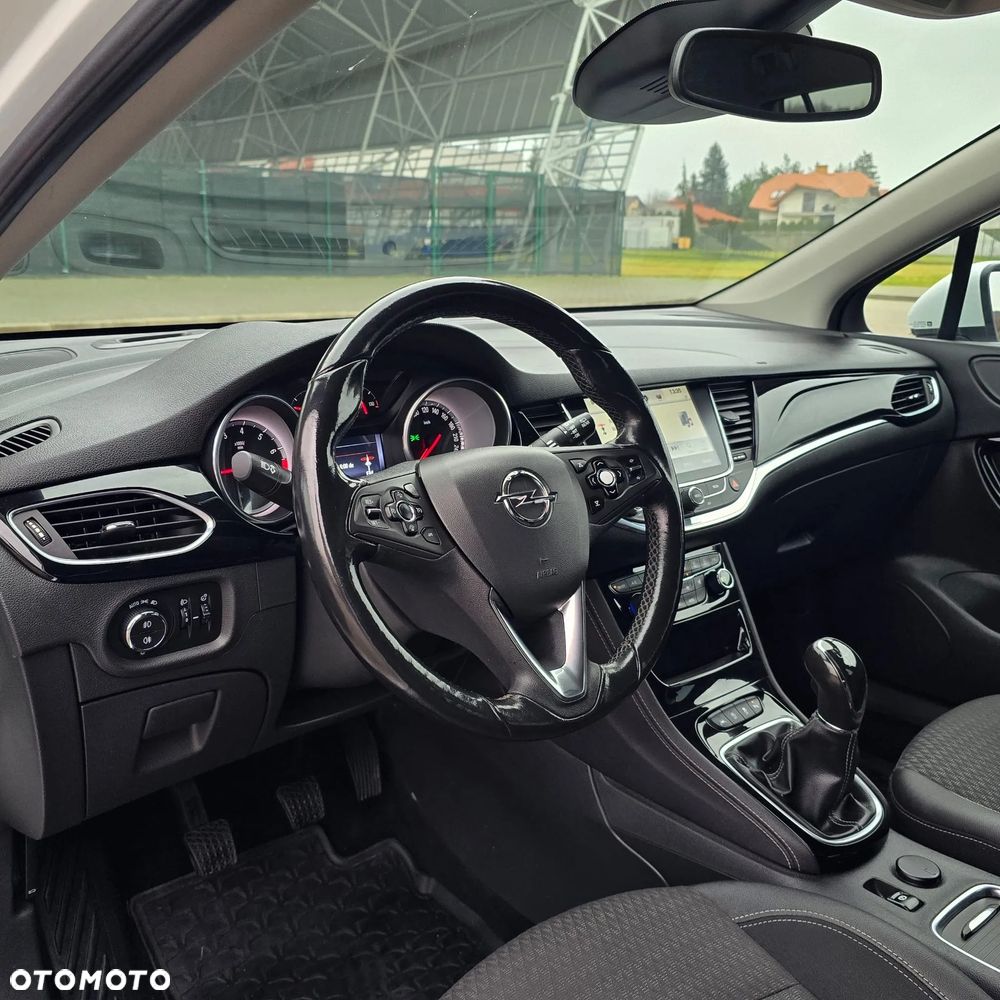 Opel Astra 1.4 Turbo Innovation - 24