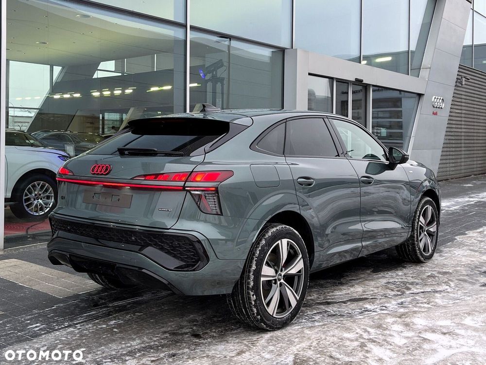 Audi Q3 Sportback - 9