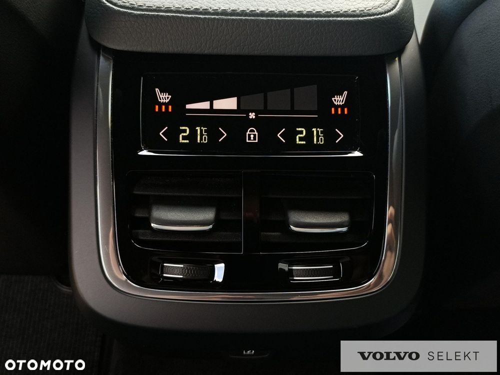 Volvo V90 Cross Country - 13