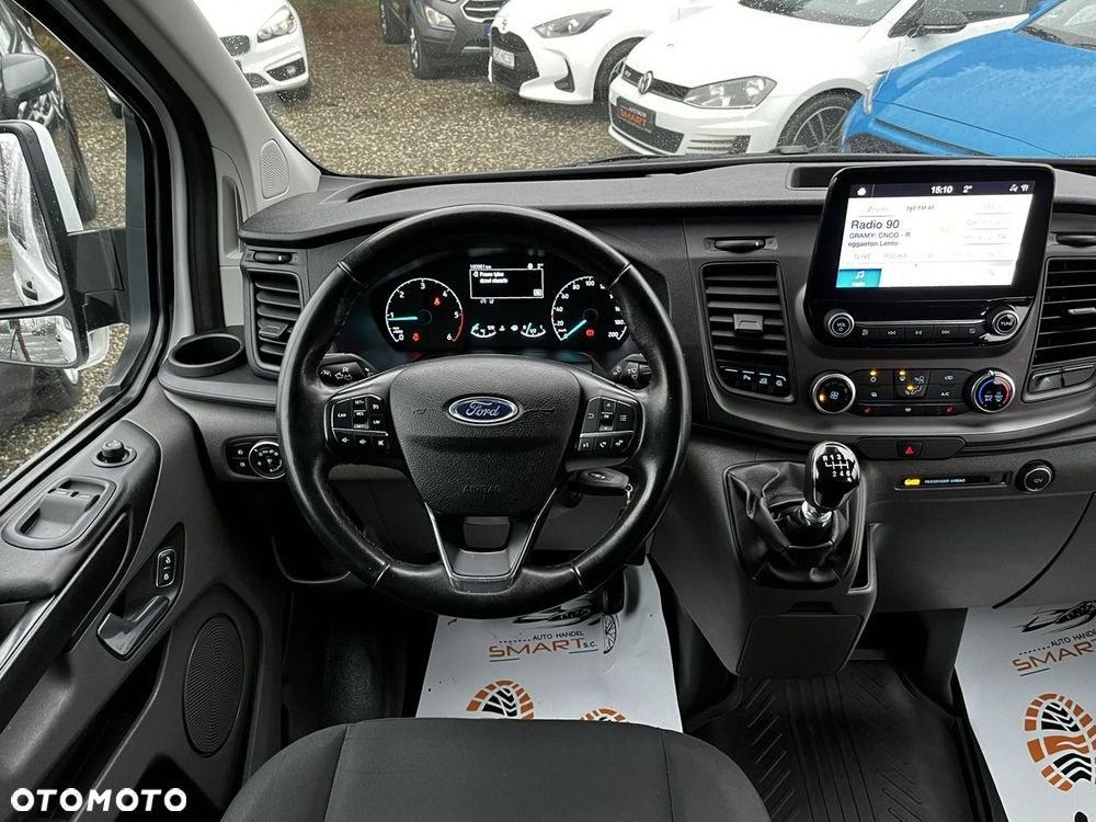 Ford Custom - 12