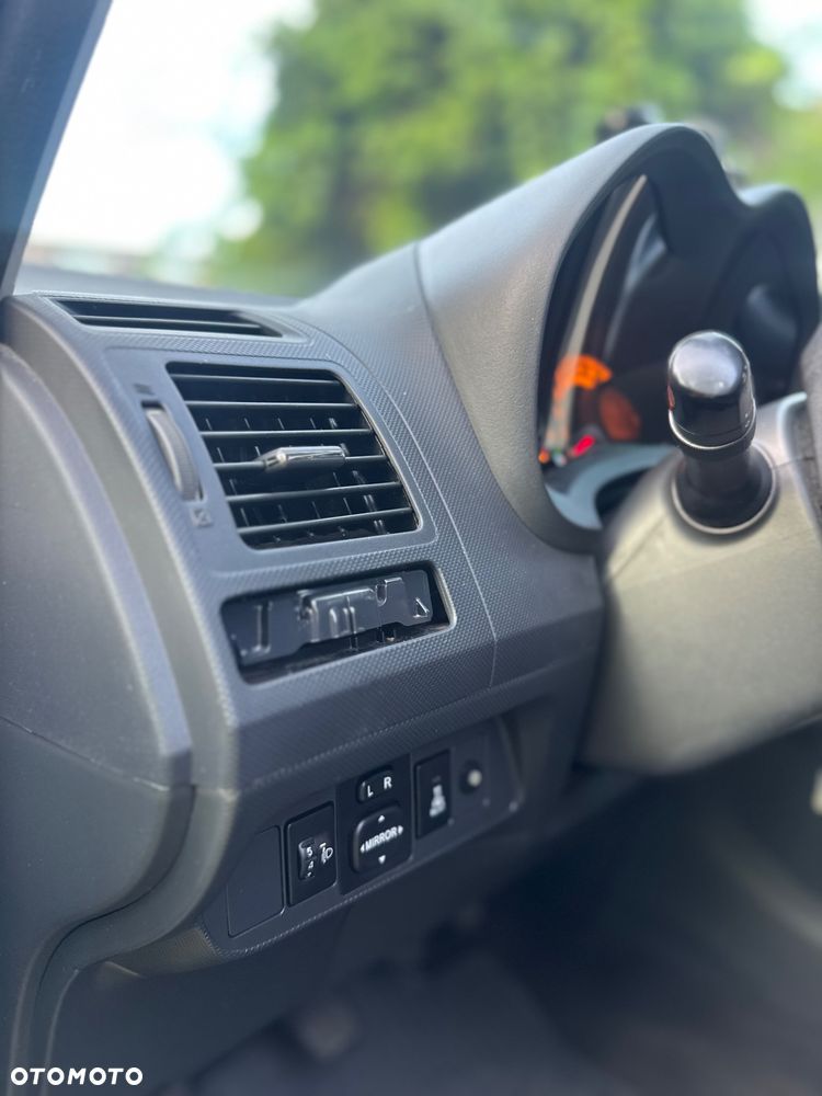 Toyota Auris 1.4 D-4D Terra - 14