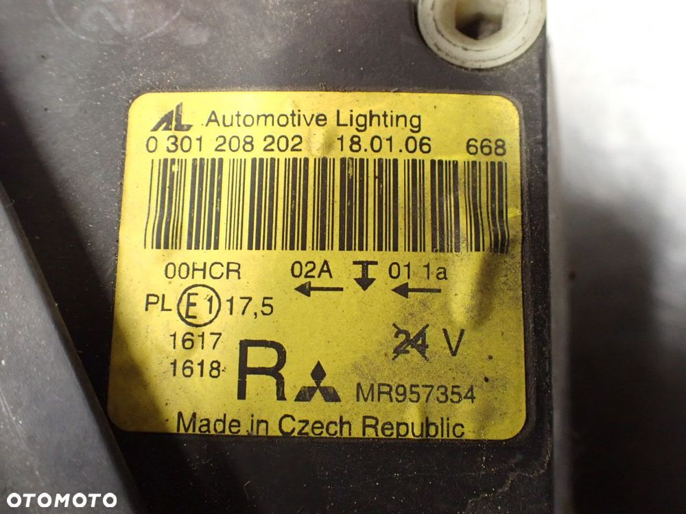 LAMPA PRAWA PRZEDNIA MITSUBISHI COLT CZ3 1.3 MR957354     0301208202 - 10