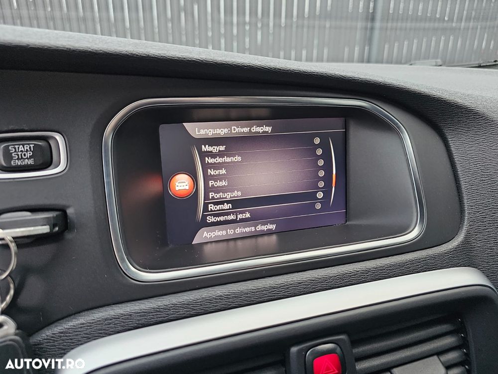 VOLVO V40 2019 — imagine 32