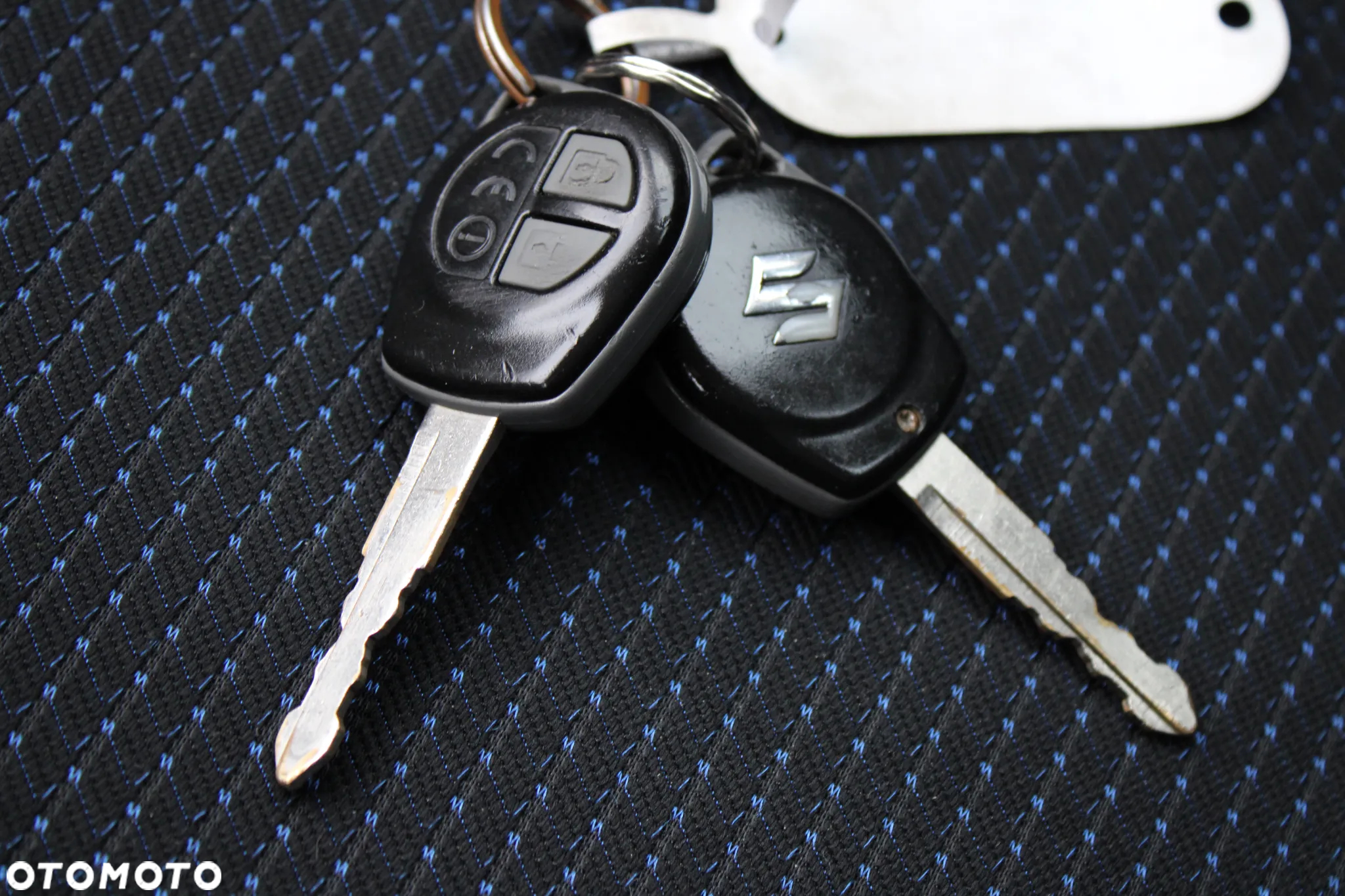 Suzuki Swift 1.3 DDiS 16v GLX - 16