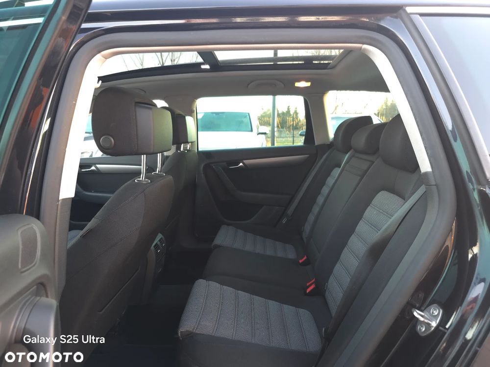 Volkswagen Passat - 26