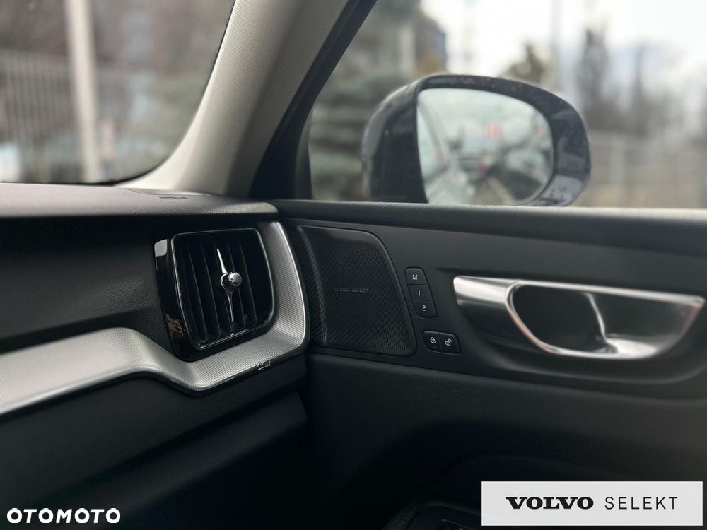 Volvo XC 60 - 30