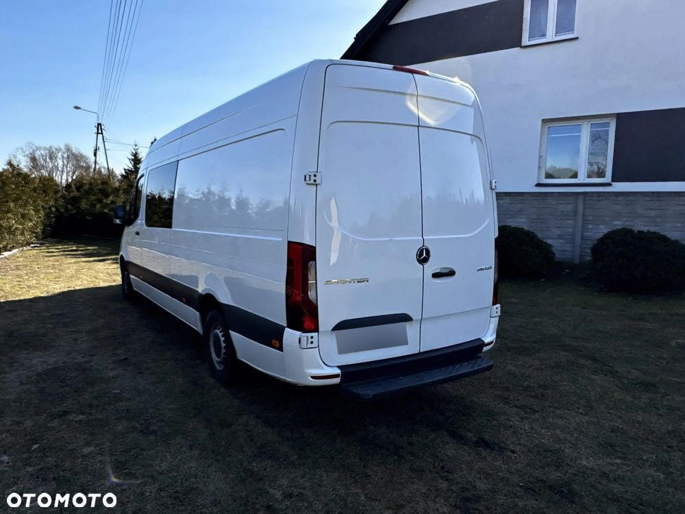 Mercedes-Benz Sprinter - 14