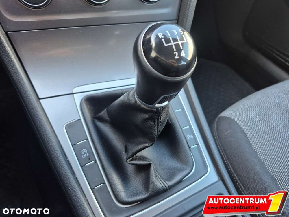 Volkswagen Golf - 21