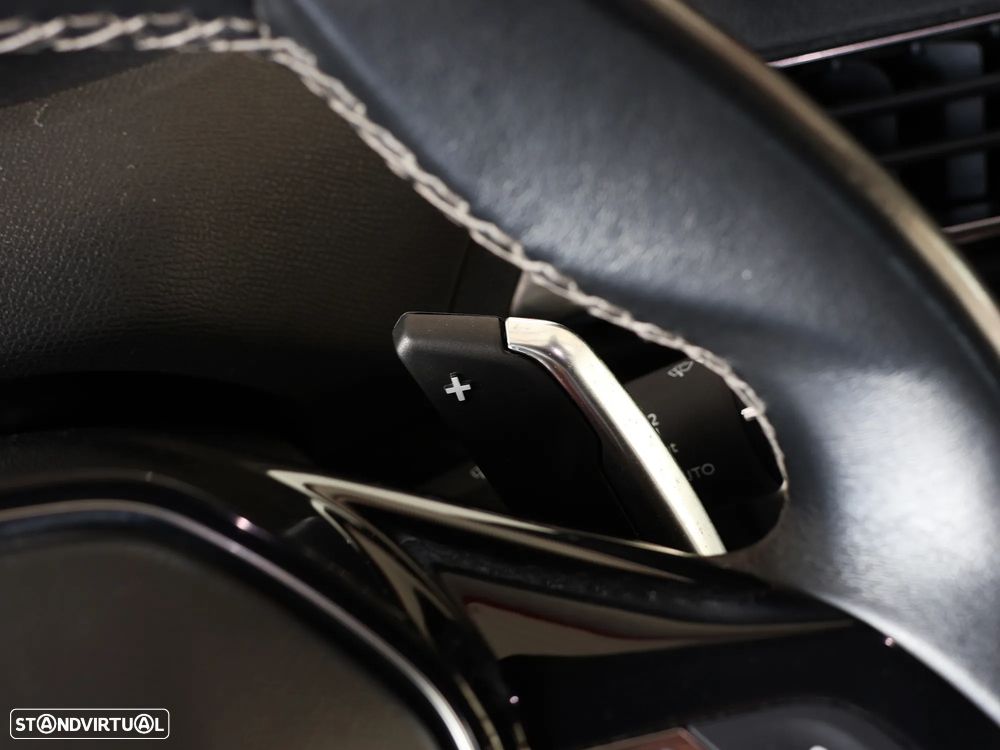 Peugeot 3008 1.2 PureTech Allure EAT8 - 25