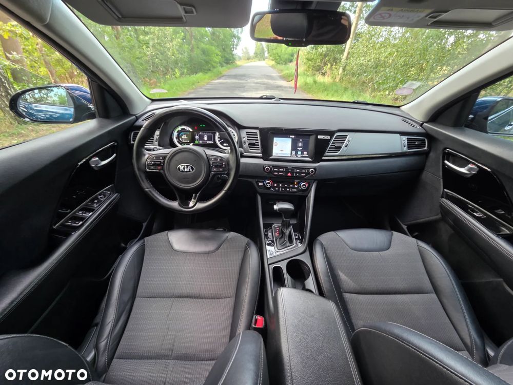 Kia Niro 1.6 GDI Hybrid L Business Line - 26