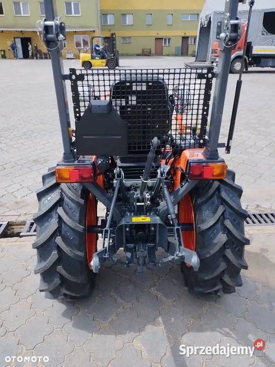Kubota B1-241 - 10