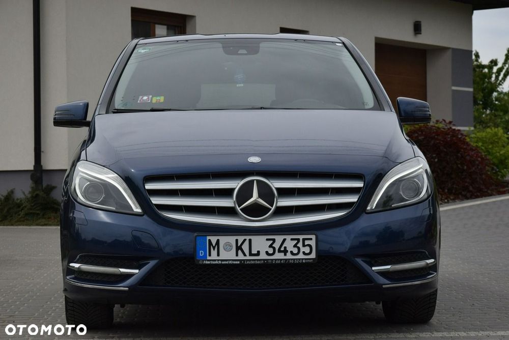 Mercedes-Benz Klasa B 180 Edition - 4