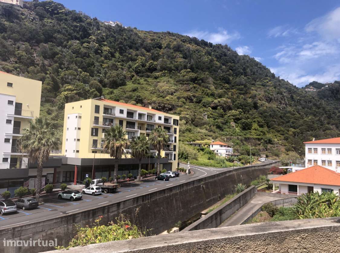 T2 com vista cidade, excelente localização e segurança - Grande imagem: 4/9