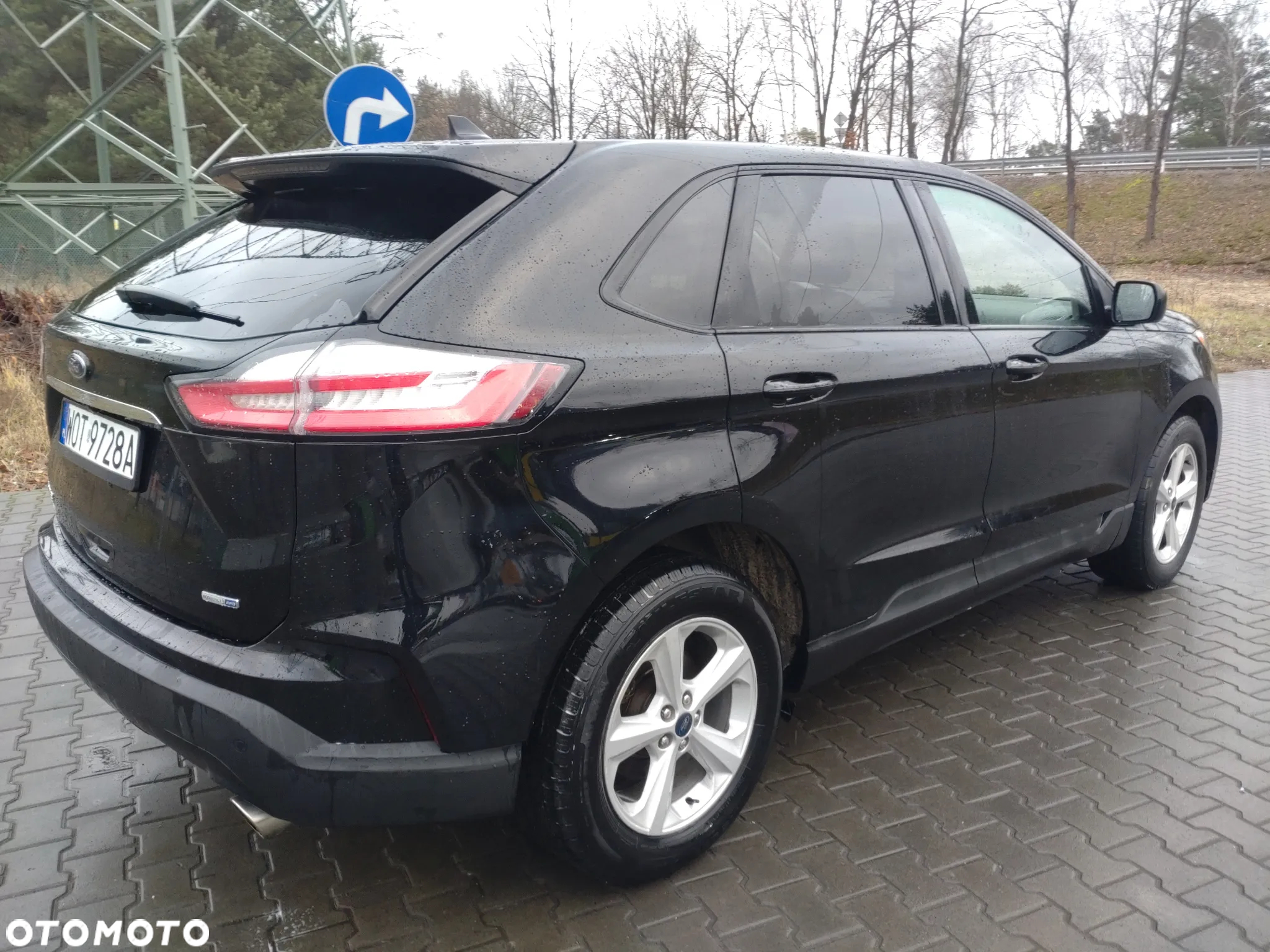Ford Edge - 2