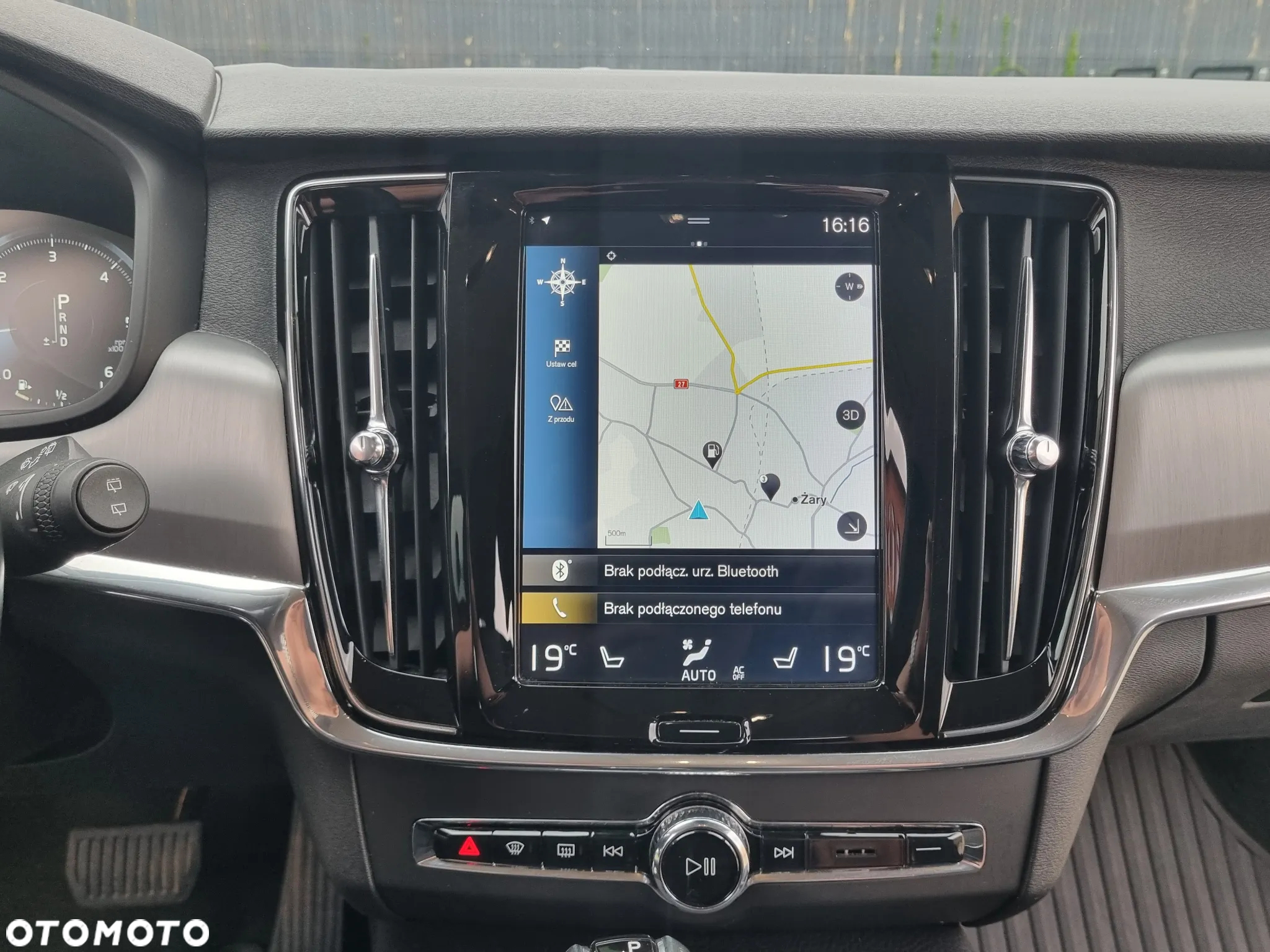 Volvo V90 D4 Geartronic Momentum Pro - 28