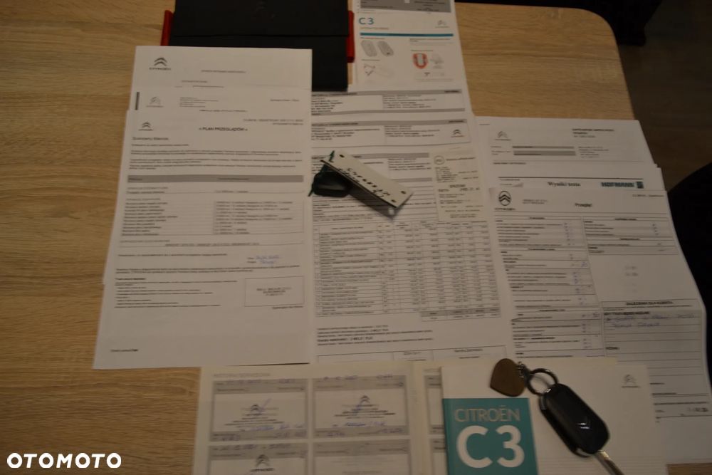 Citroën C3 1.2 PureTech GPF Shine S&S EAT6 - 26