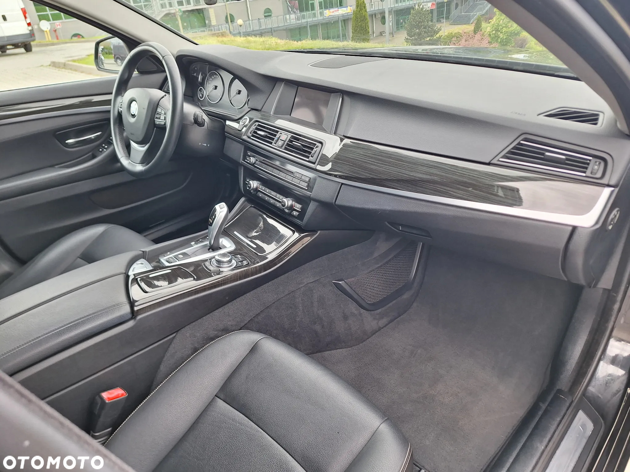 BMW Seria 5 520d Luxury Line - 26