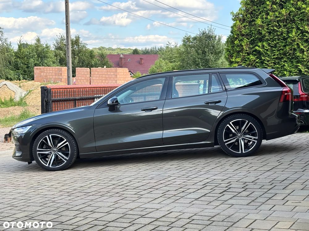 Volvo V60 B3 B DKG Momentum Pro - 17