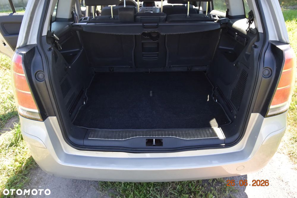 Opel Zafira 1.9 CDTI - 10