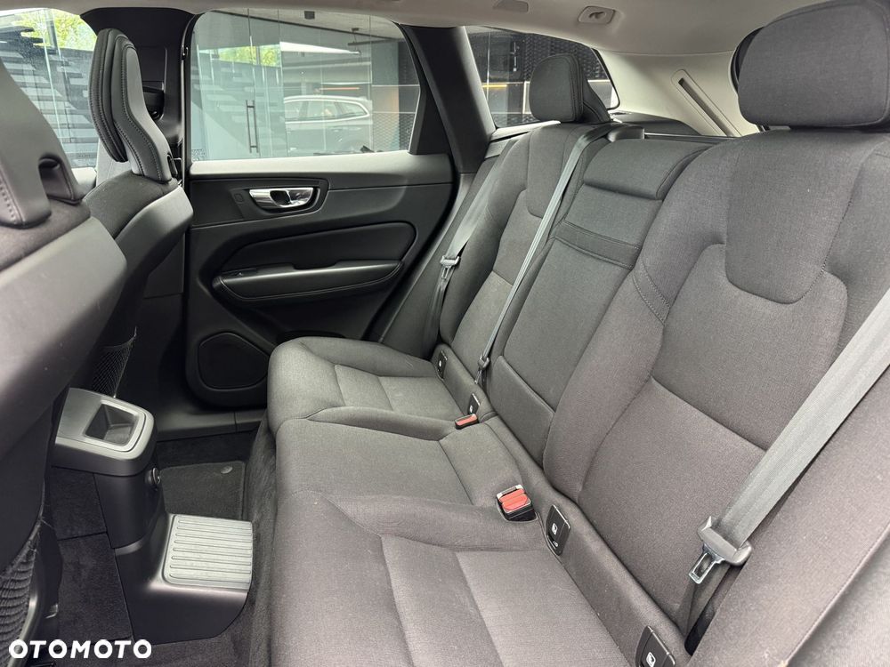 Volvo XC 60 T6 Plug-In Hybrid AWD Inscription - 16