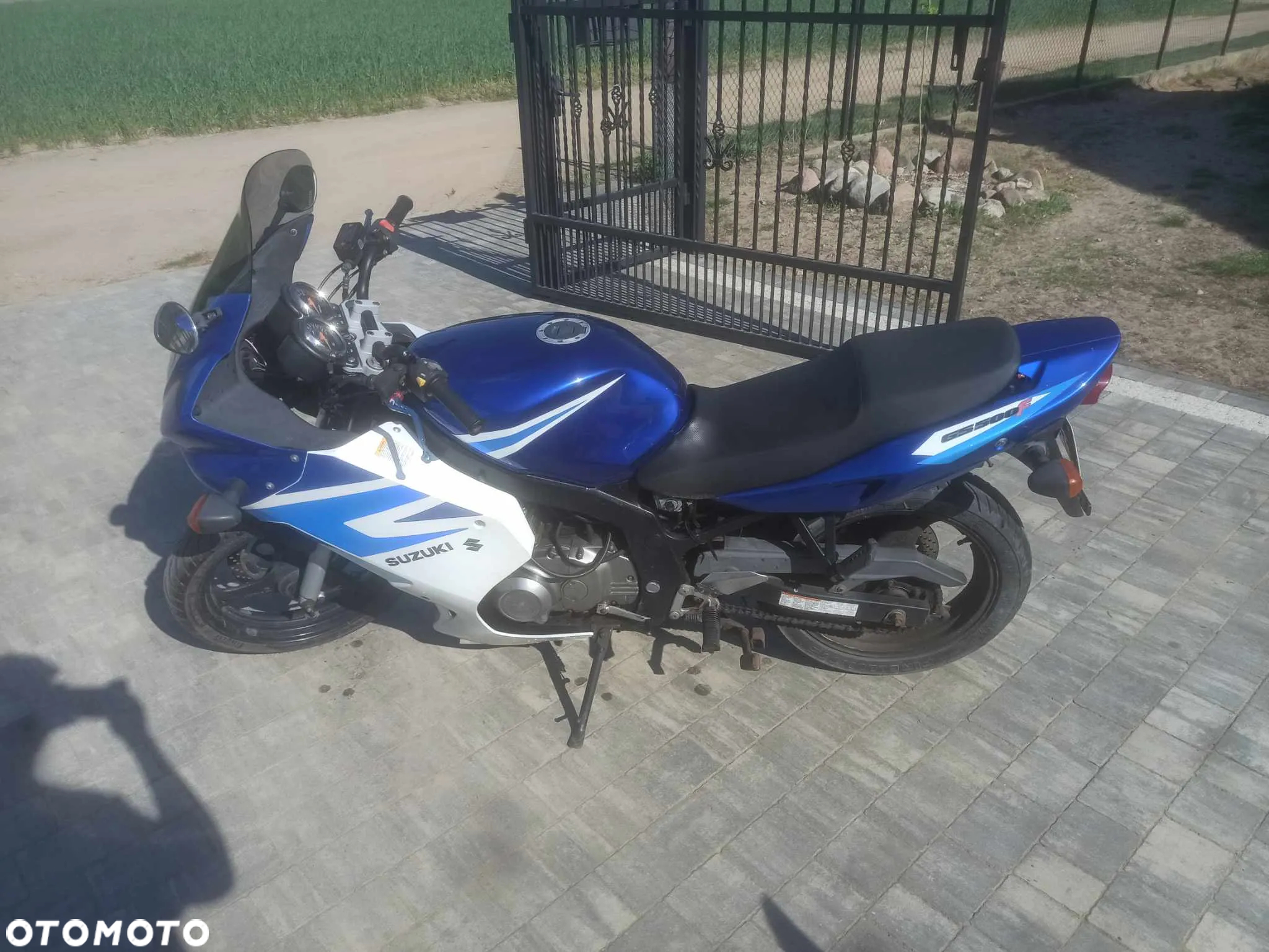 Suzuki GS - 3