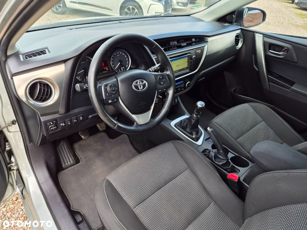 Toyota Auris - 6