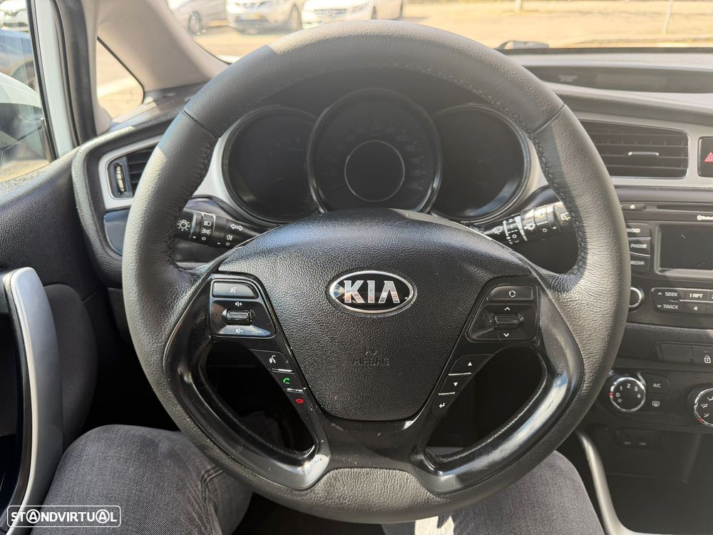 Kia Ceed SW 1.4 CRDi - 26
