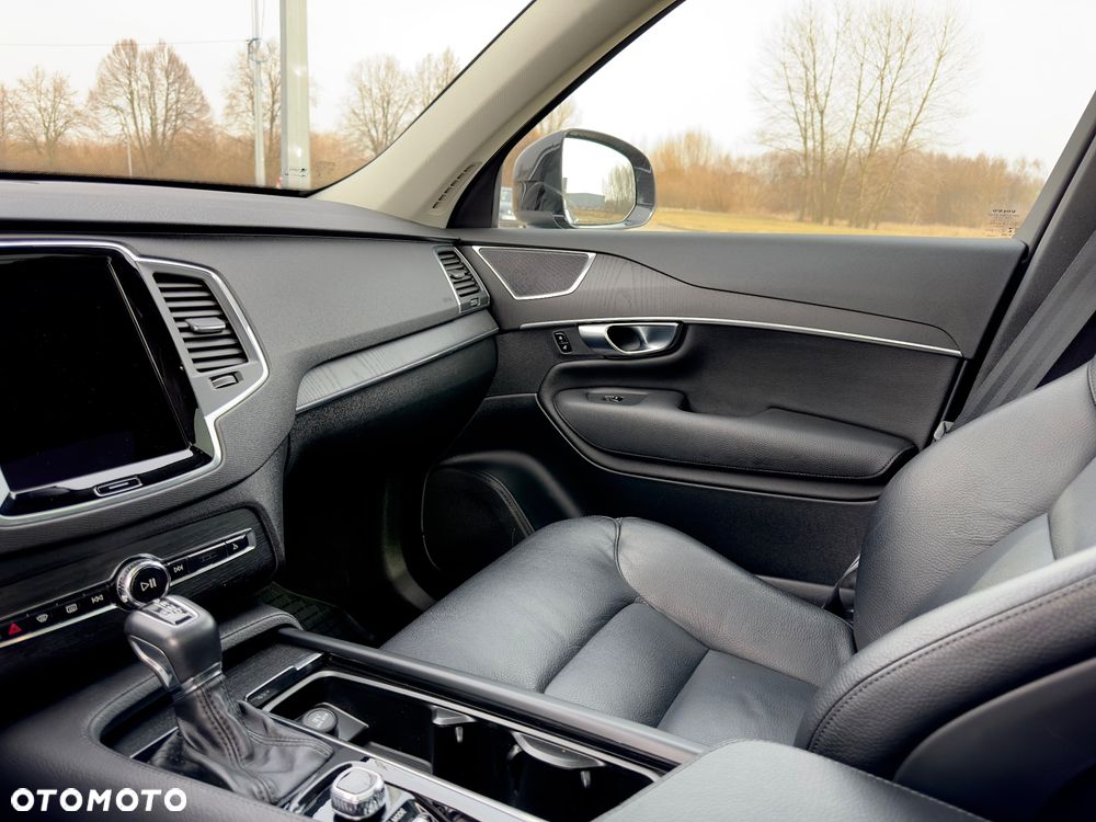Volvo XC 90 T6 AWD Momentum 7os - 11