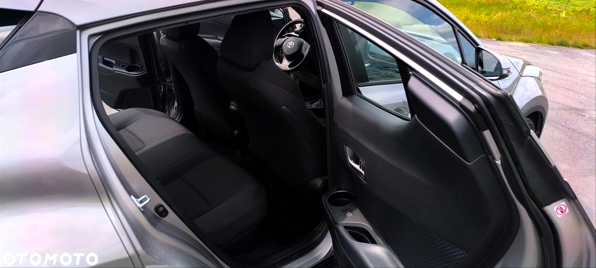 Toyota C-HR 1.8 Hybrid Business - 26